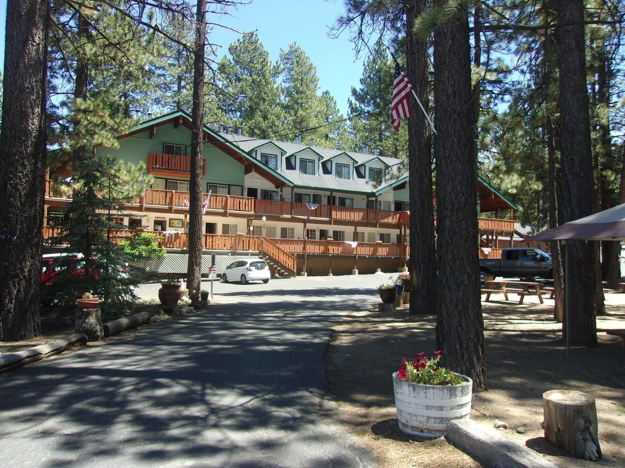 Honey Bear Lodge & Cabins بيغ بير لاكي، سان بيرناردينو، كاليفورنيا المظهر الخارجي الصورة